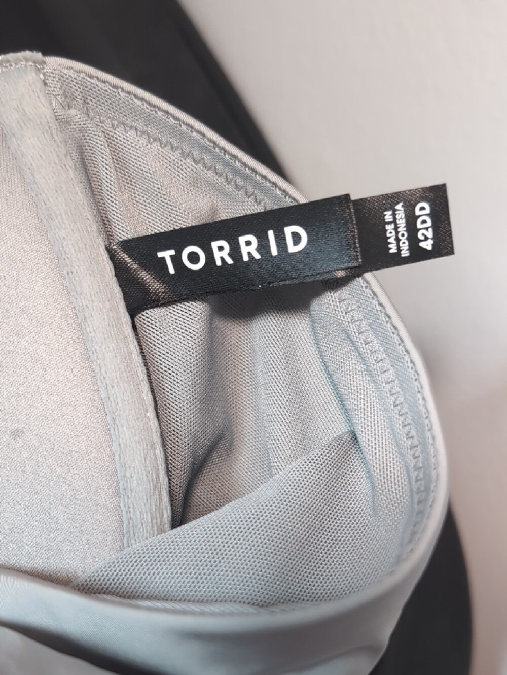torrid Gray Perfect-Coverage Bra - Picture 2 of 7